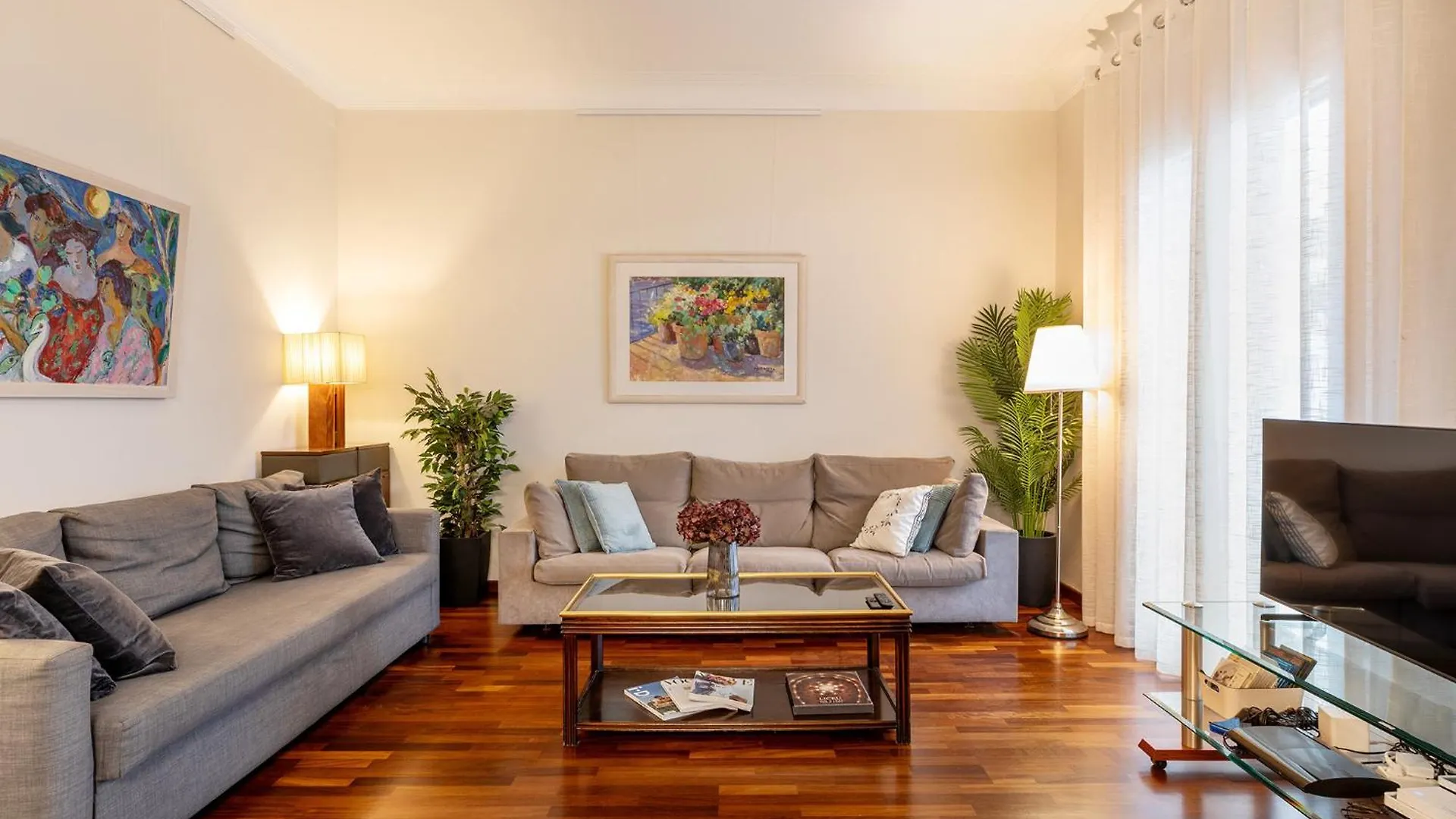 Large & Beautiful Apartment 4Min From Passeig De Gracia Barcelona