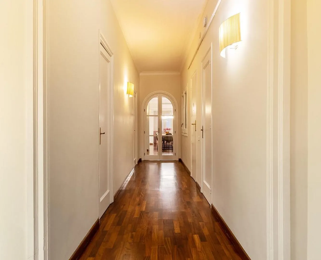 Large & Beautiful Apartment 4Min From Passeig De Gracia Barcelona