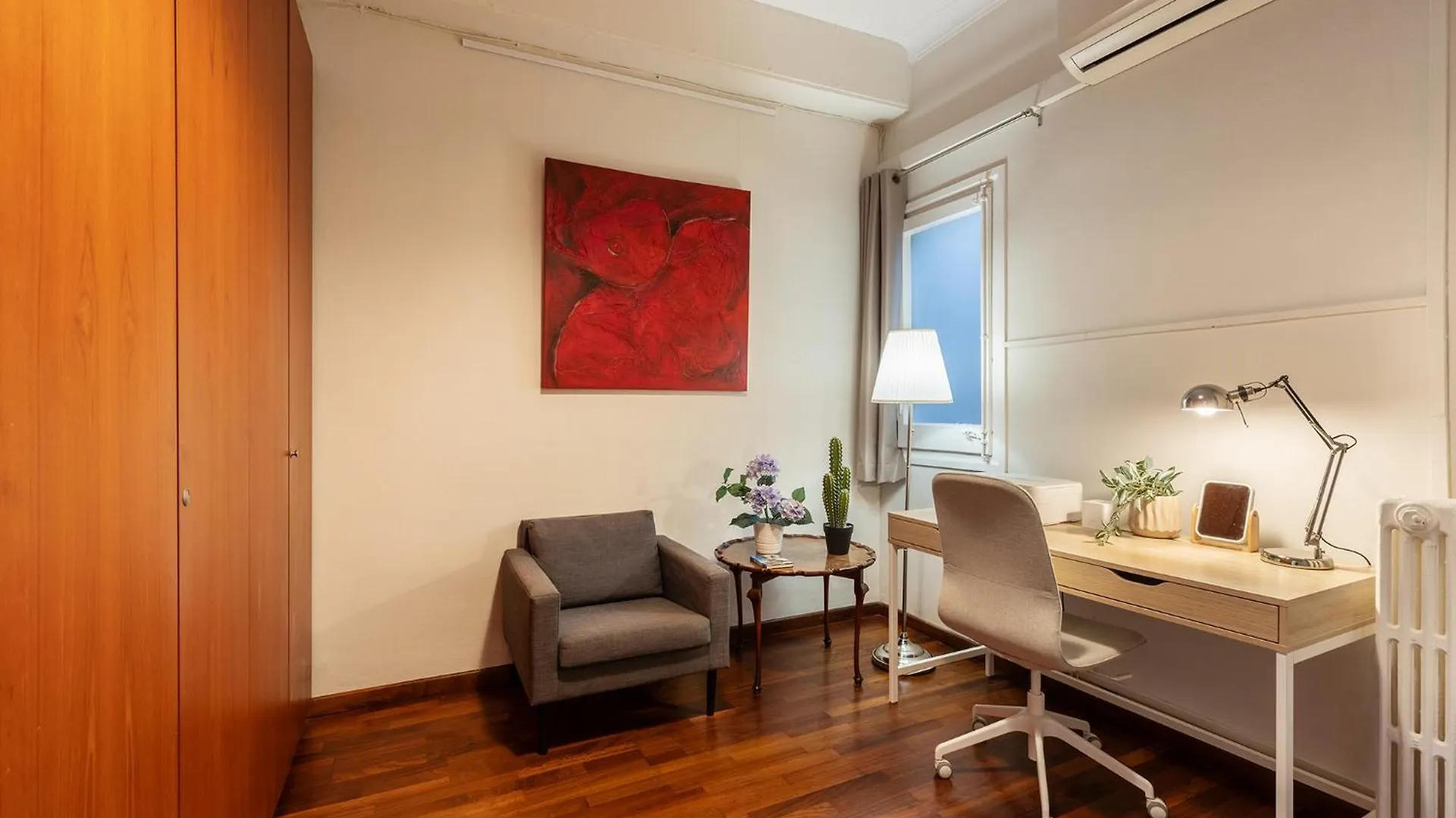 Large & Beautiful Apartment 4Min From Passeig De Gracia Barcelona